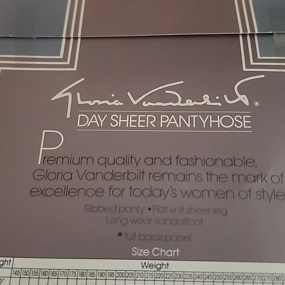 Vintage Gloria Vanderbilt Day Sheer Pantyhose Coffee Size  C 1980's USA